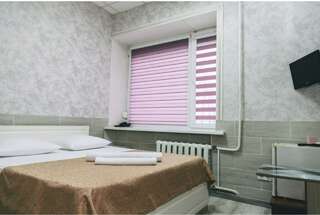 Мини-отель Камин Ижевск Номер стандарт с 1 двуспальной кроватью-4