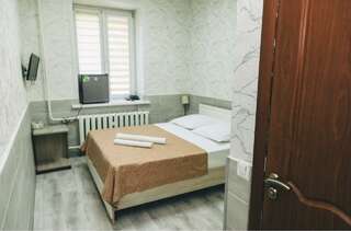 Мини-отель Камин Ижевск Номер делюкс с 1 двуспальной кроватью-5