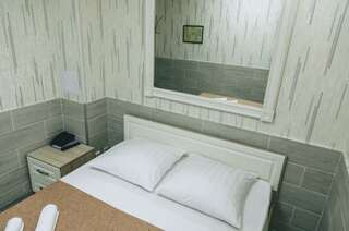 Мини-отель Камин Ижевск Номер делюкс с 1 двуспальной кроватью-7