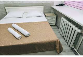 Мини-отель Камин Ижевск Номер стандарт с 1 двуспальной кроватью-9