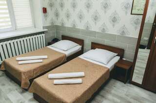 Мини-отель Камин Ижевск Номер стандарт с 2 односпальными кроватями-4